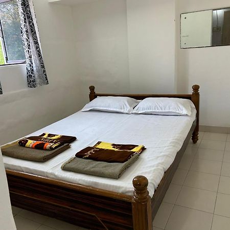 Vasavi Nivas Hotel Тирупати Екстериор снимка